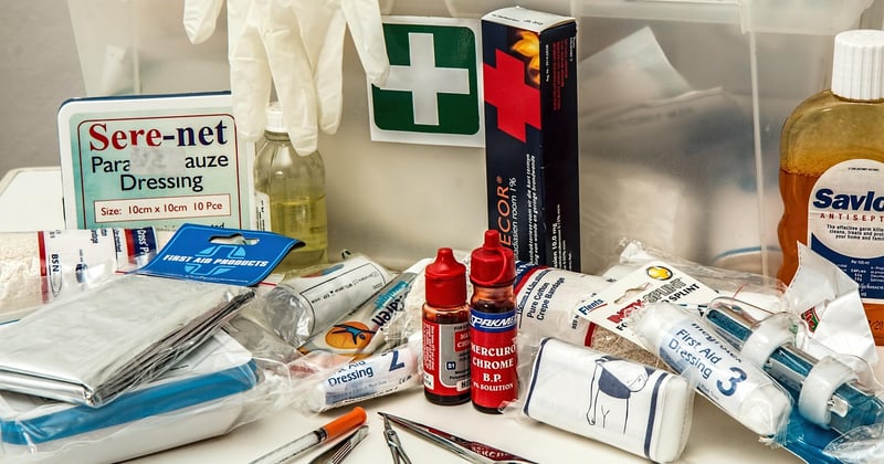 Trousse de premiers secours pour le camping : la liste complète à préparer