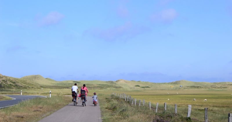 Excursion à vélo en camping en famille : le guide pour rouler léger